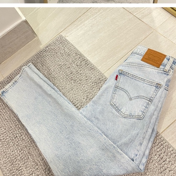 Levi’s 70’s high rise slim straight size 25 light wash denim - Picture 4 of 5
